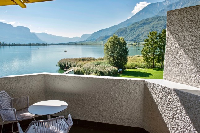 Seehotel Ambach Lake Hideaway Hotel with a view
