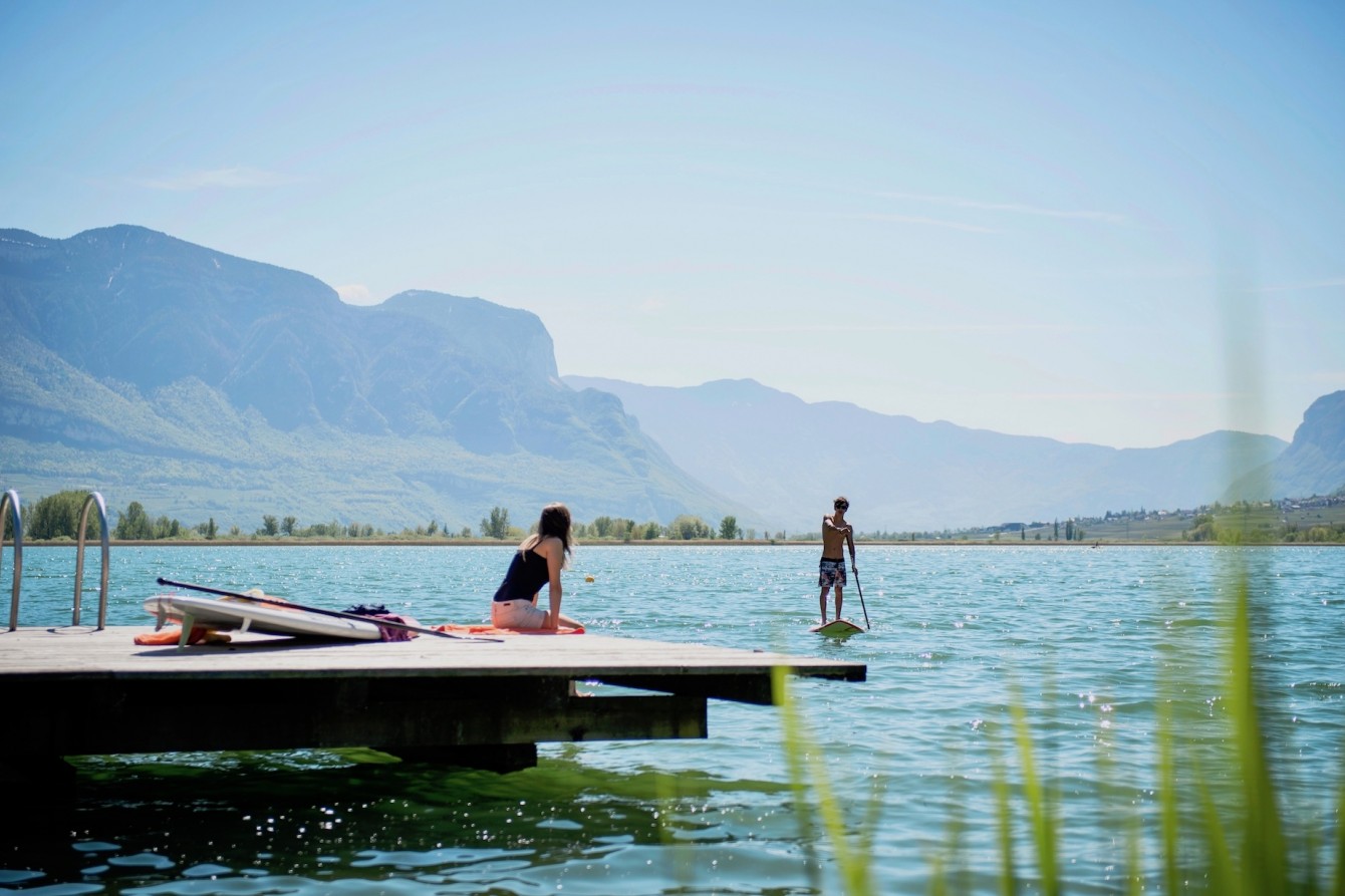 Seehotel Ambach a Caldaro albergo al lago di Caldaro con pontile e accesso diretto al lago in Alto Adige, SUP