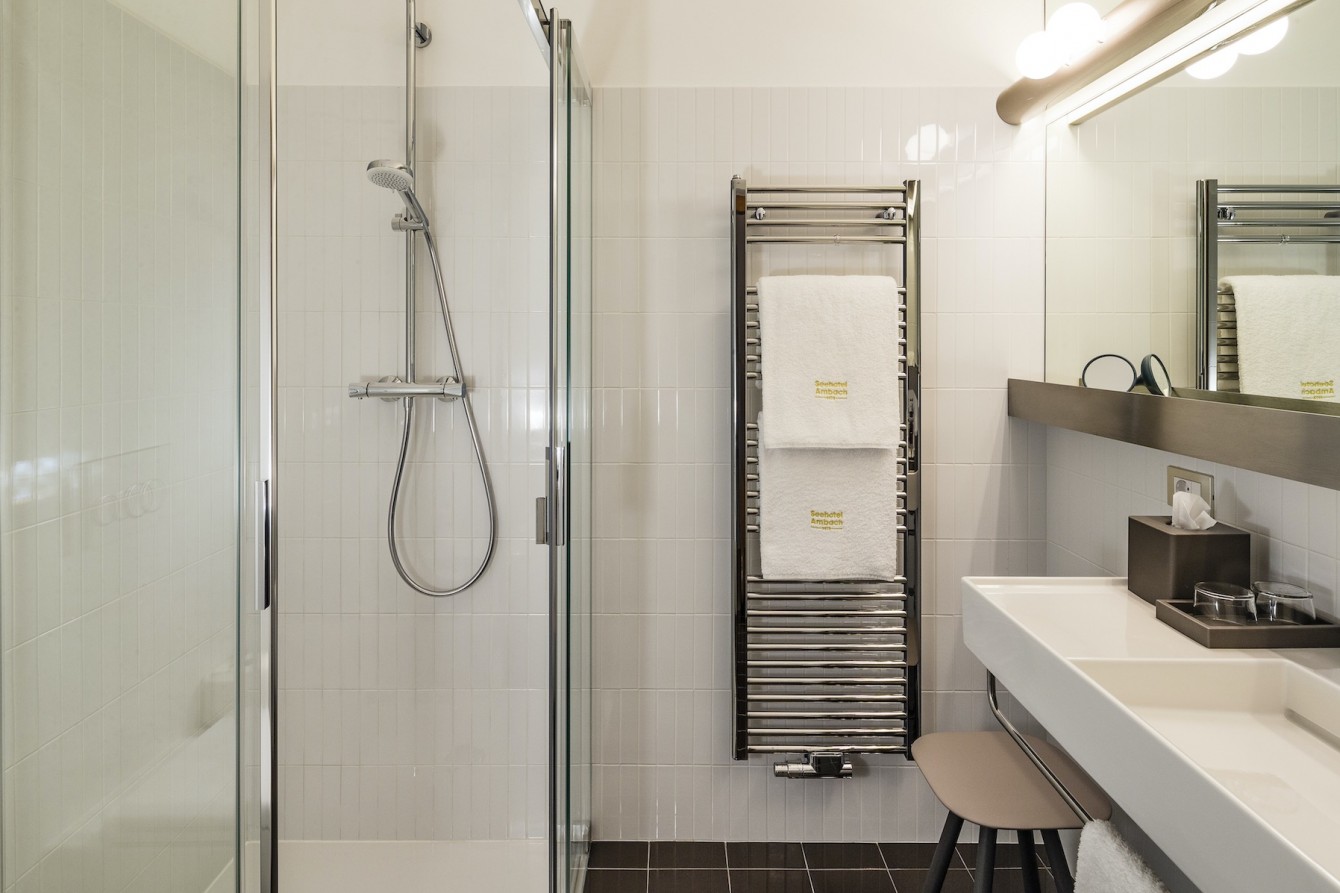 Seehotel Ambach Basic Room Bagno Bad Stanza Raum