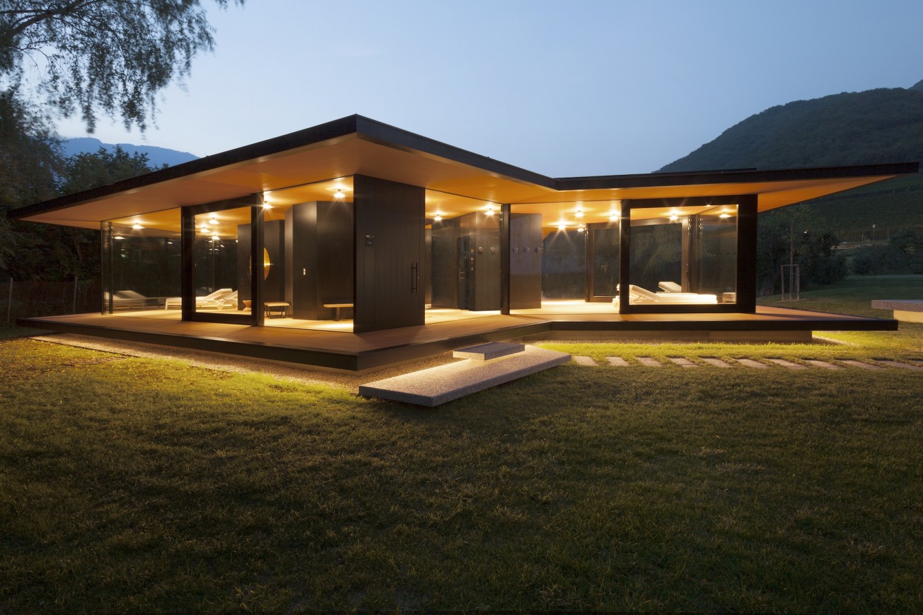 Designhotel in Südtirol mit besonderer Architektur, Seehotel Ambach, Design Spabereich